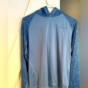 Vineyard vines, long sleeve T-shirt, hoodie, boys large